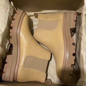 Madewell Chelsea Boots